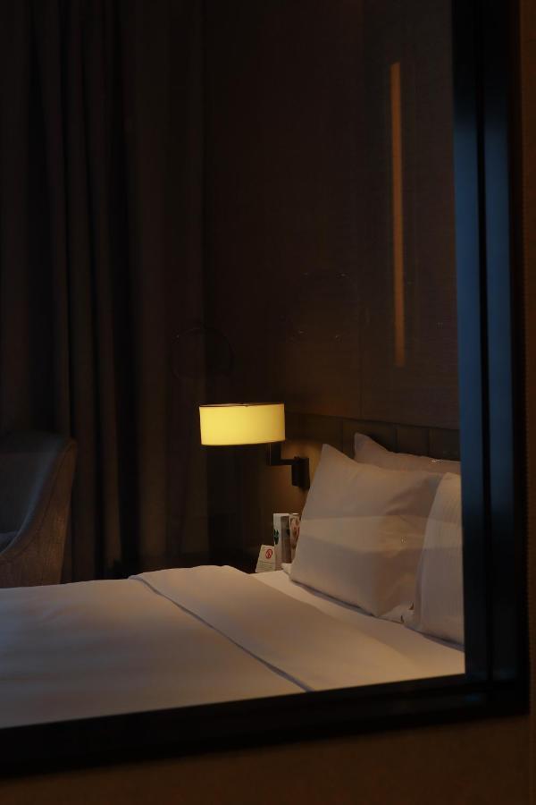 Ascott Raffles City Chengdu Bagian luar foto