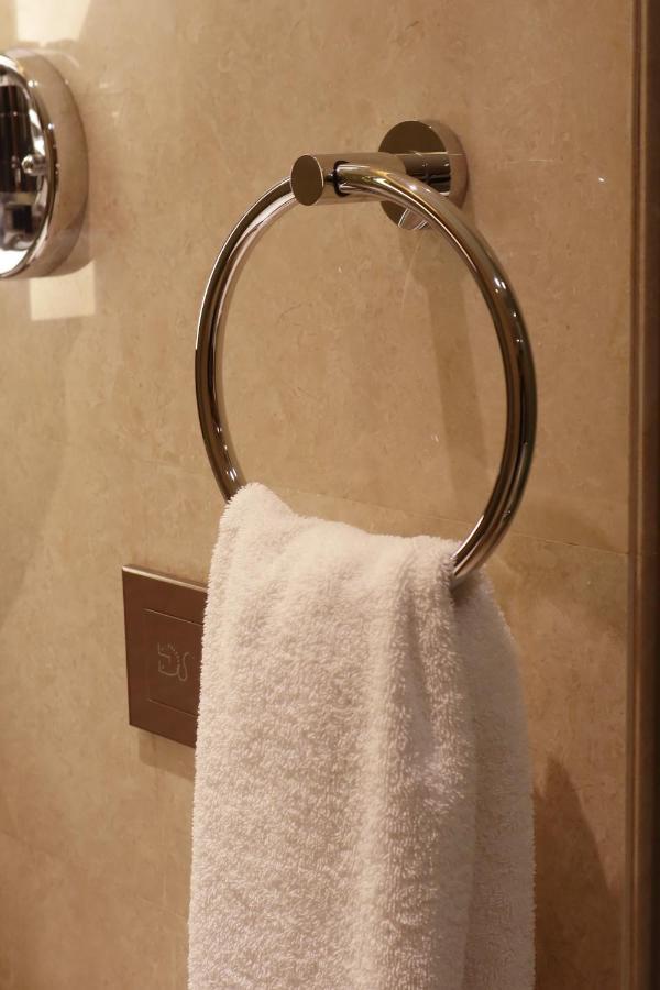 Ascott Raffles City Chengdu Bagian luar foto
