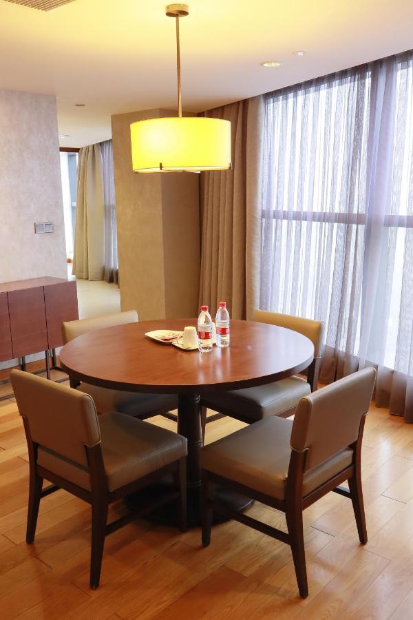 Ascott Raffles City Chengdu Bagian luar foto